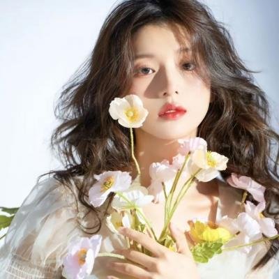 捡个美女带我逆天改命